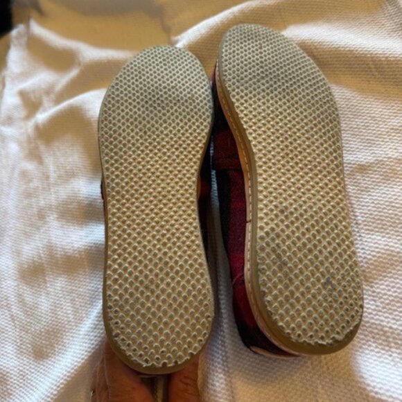 Toms Plaid Buffalo Check Red/Black slip on Alpargatas - size 9 - Picture 3 of 4